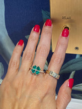 Load image into Gallery viewer, Malachite Clover Ring