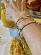 Load image into Gallery viewer, Medium Pyramid Bangle