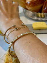 Load image into Gallery viewer, Medium Pyramid Bangle
