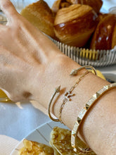 Load image into Gallery viewer, Medium Pyramid Bangle