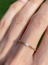 Load image into Gallery viewer, Single Diamond Chain Ring