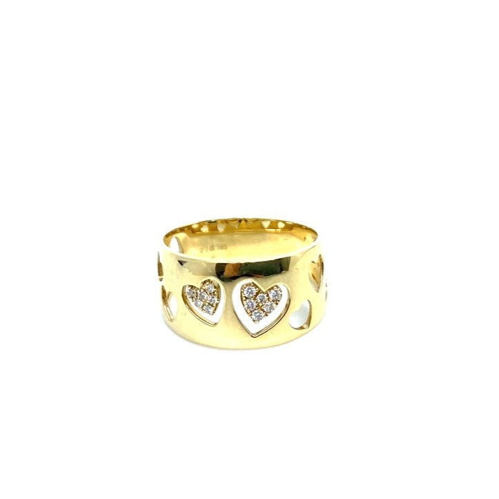 Heart Silhouette and Pavé Diamond Cigar Band